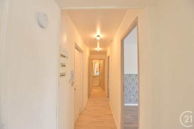 Appartement F3 à vendre - 3 pièces - 68.39 m2 - ROMANS SUR ISERE - 26 - RHONE-ALPES - Century 21 Orcalla Immobilier